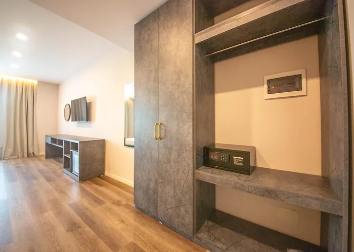 New Benilva Hotel Durrës