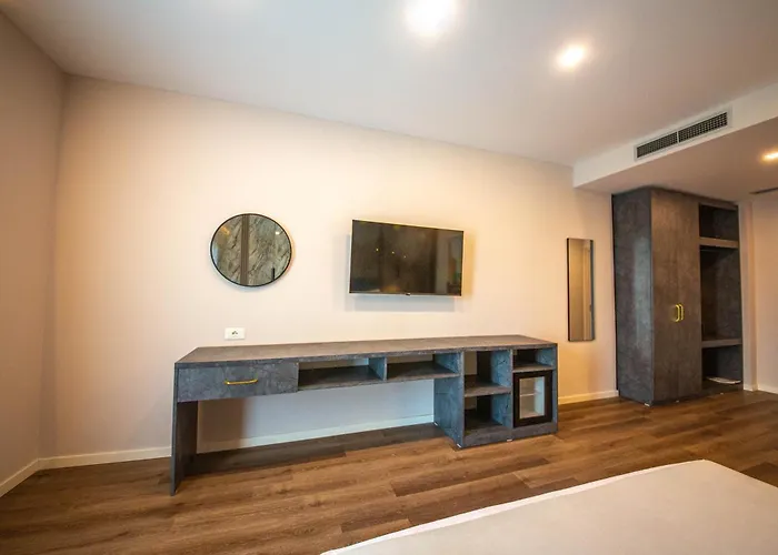 New Benilva Hotel Durrës